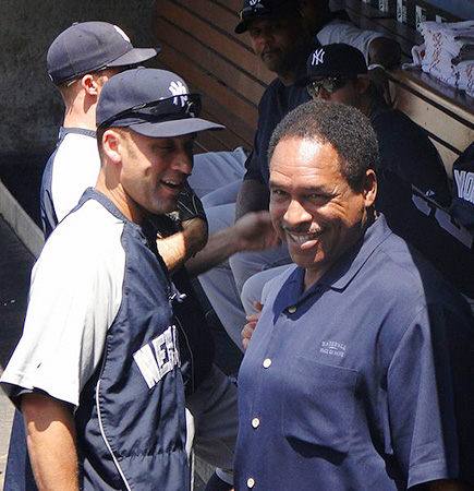 MLB Hall of Famer Dave Winfield, right, calls sport specialization the "recipe for burnout." | Photo: Cbl62, Wikimedia Commons